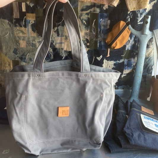 Large tote